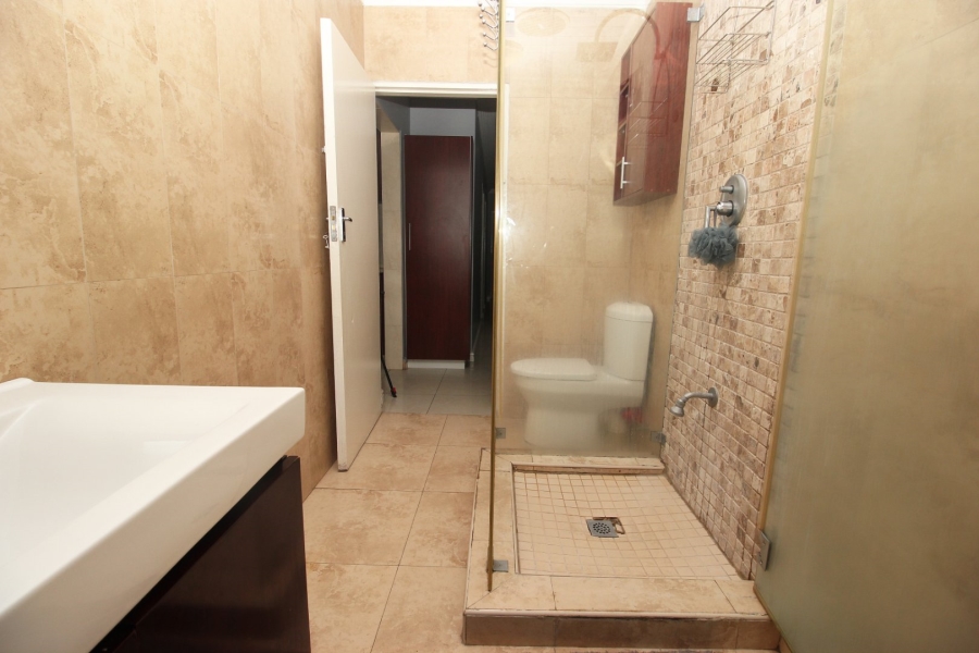 To Let 4 Bedroom Property for Rent in Belgravia Western Cape